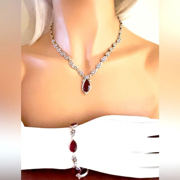 Brighton Silver Plated pink-red  Glass Teardrop Charm  Necklace / Bracelet Set. - Picture 5 of 11